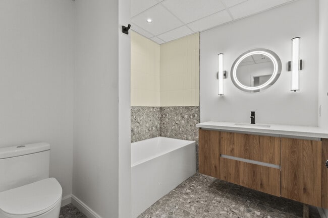 Photo - Racine Vaudreuil