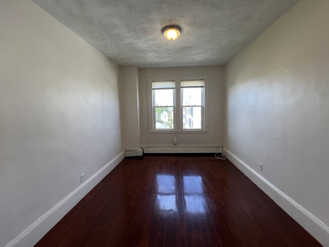 6 Bedford St Unit R3