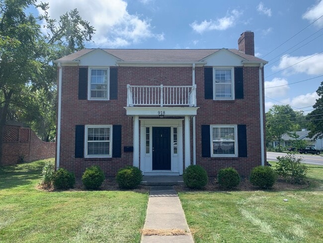 Photo - 918 W Stewart Rd Unit 918 W Stewart