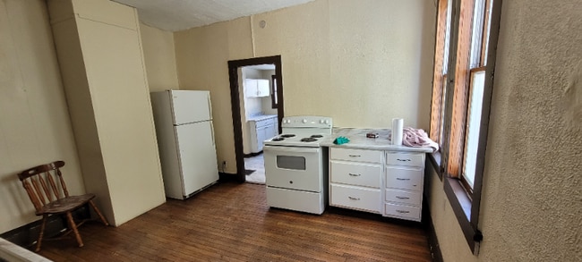 Photo - 164 Dupont St Unidad 164