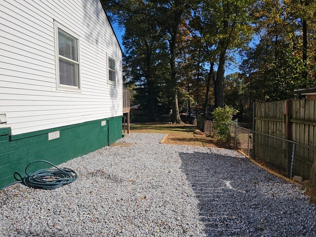 Photo - 1780 Crestridge Dr SE