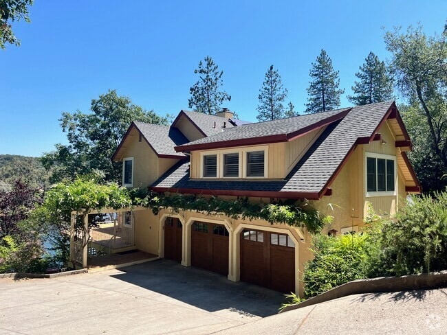 Building Photo - 18098 Chaparral Dr Rental