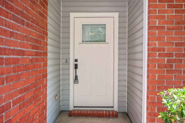 Photo - Completely Renovated Home in Niceville!