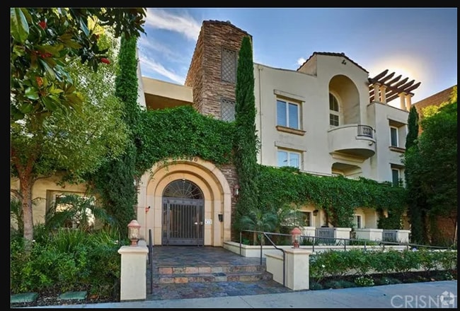 Building Photo - 15206 Burbank Blvd Rental