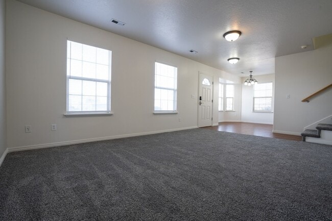 Photo - 1015 S 1850 W