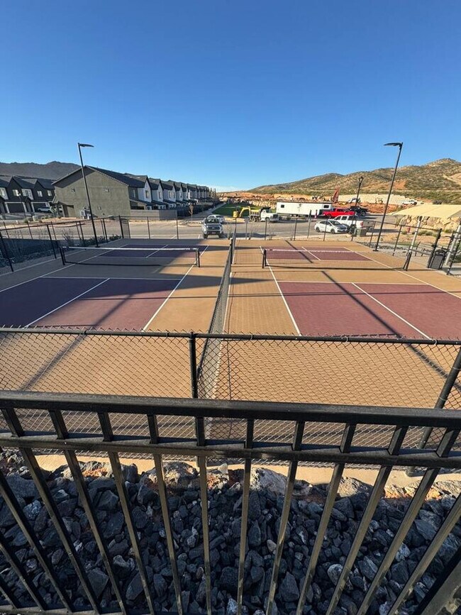 Photo - 1702 Ripple Rock Dr Unit ID1373715P