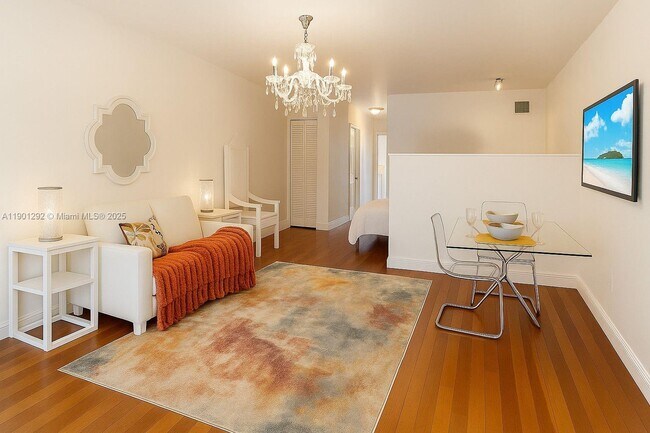 Photo - 1340 Drexel Ave Unit 406