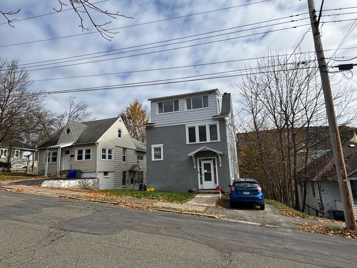 Photo - 72 Virginia Ave Unit 3