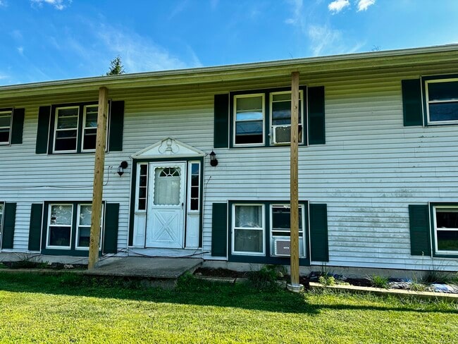 Building Photo - 34 Bradbury Rd Unit 2C Rental