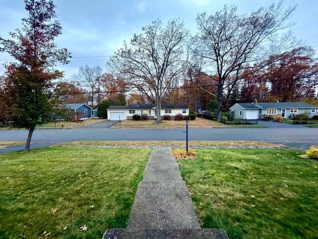 Photo - 45 Kinglet Dr