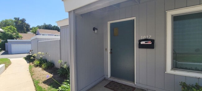 Building Photo - Beautiful 3 Bed 2 Bath Single Story house in prestigious community of Daimond Bar Close to everyw...