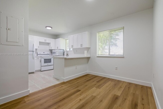 Photo - 990 NE 33rd Terrace Unit 201