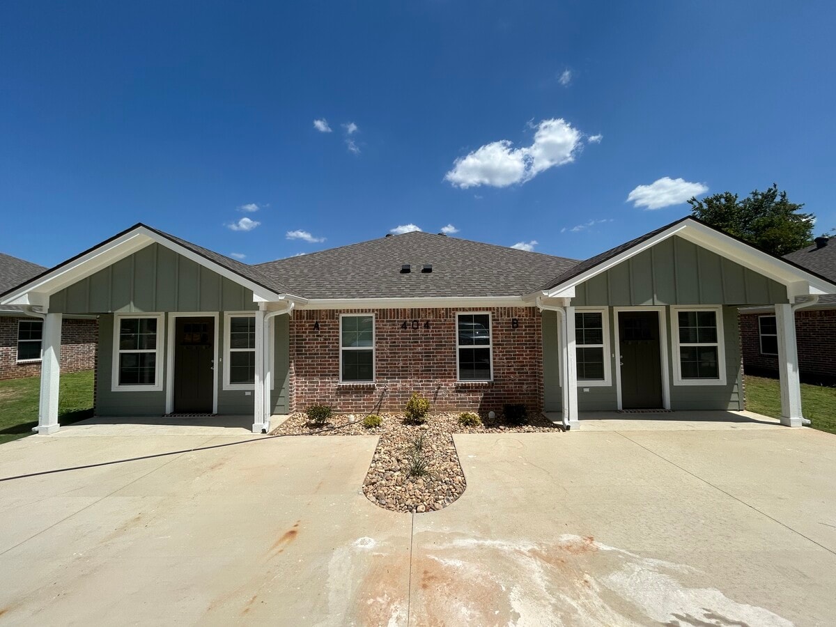 Photo - 404 Lake Lamond Rd