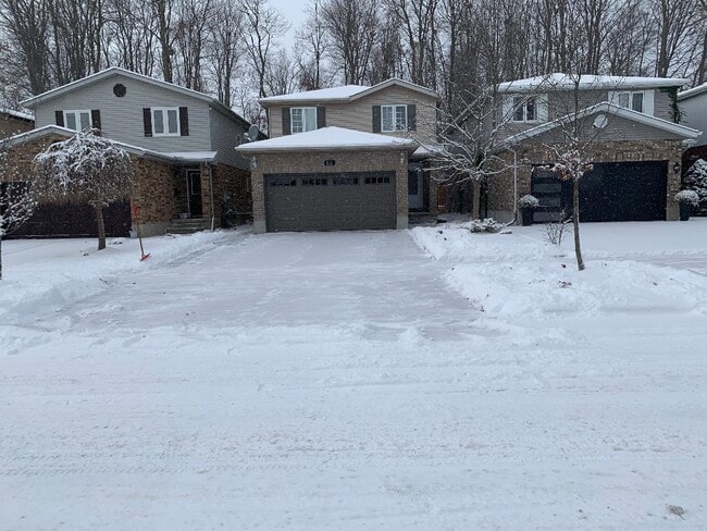 Building Photo - 65 Penelope Dr