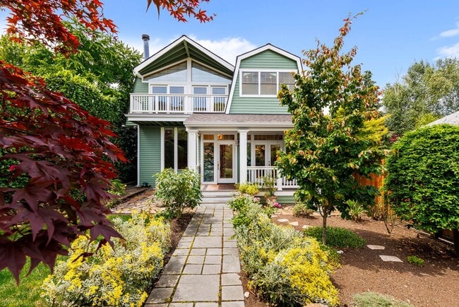 Photo - Updated 4 Bedroom North Capitol Hill Craftsman