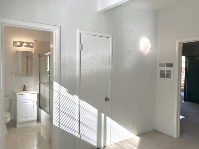 Photo - Chestnut Avenue Apartments