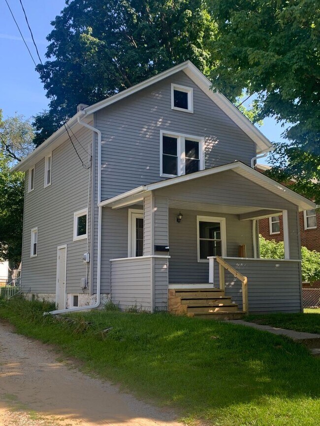 2 br, 1 bath House 114 Avondale Ave. Rental House Rental in Jackson