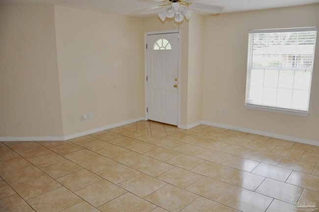 Photo - 5871 Locust St