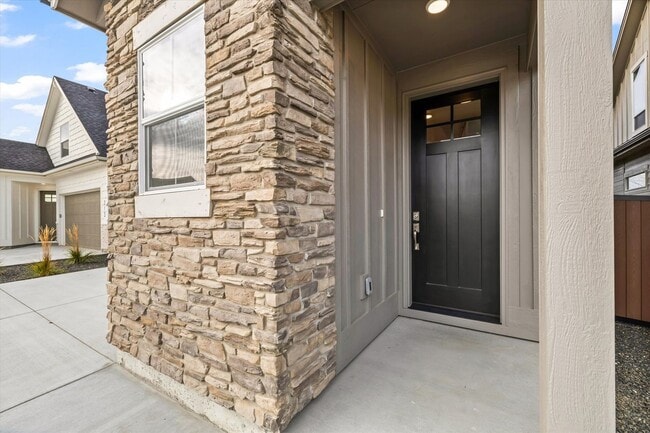 Photo - 3+3 Luxury Home in Eagle’s Prestigious Bellemeade Community