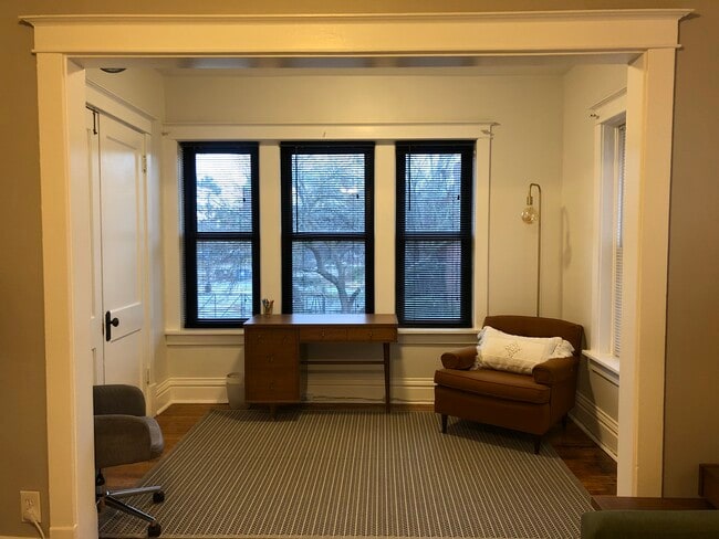 Photo - 3637 Shenandoah Ave Unit 2W