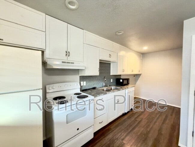 Photo - 15351 W Hwy 66 Unidad D