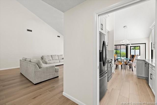 Photo - 264 E River Park Dr