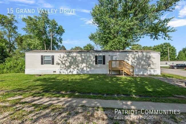 Photo - 15 Grand Valley Dr