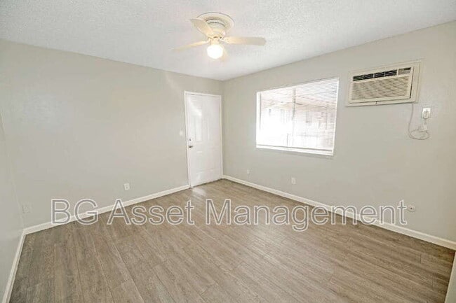 Photo - 1928 Ethan Way Unit 21