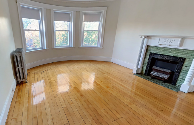 Building Photo - 1810 Beacon St Unit F-7 Rental