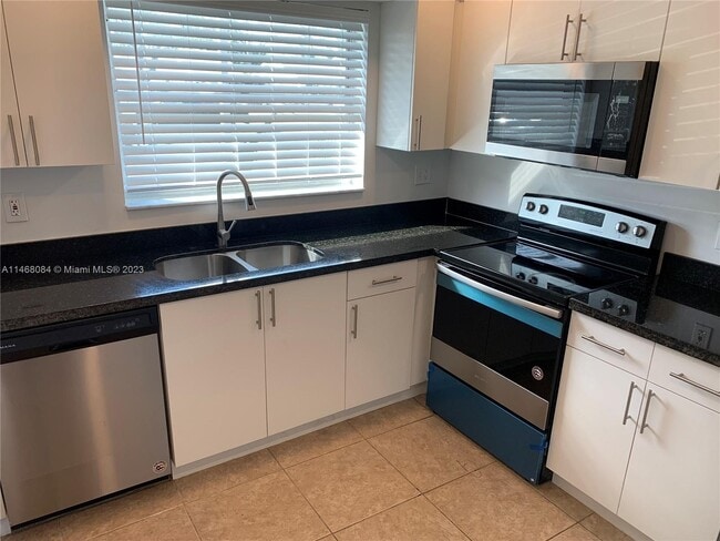 Photo - 3687 Mil Lake Cir