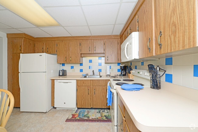 J.E. Furnished Apartments of Quincy