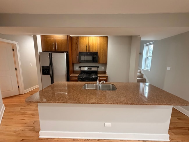 Photo - 4228 N Whipple St Unit 2S