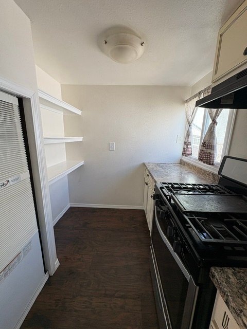 435 E Gardena Blvd