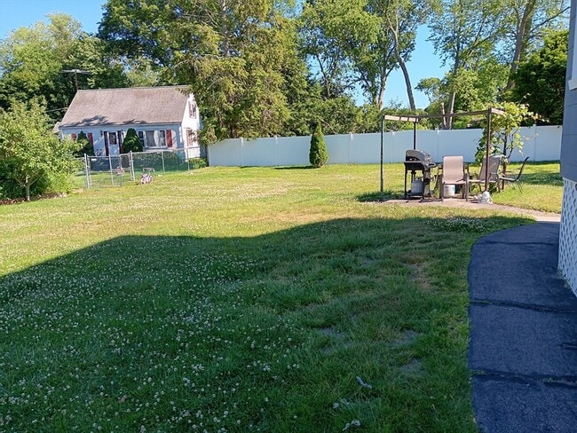 Photo - 61 Spruce St Unit 1