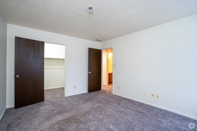 2BD, 1BA - 920SF - Fox Acres Apartments