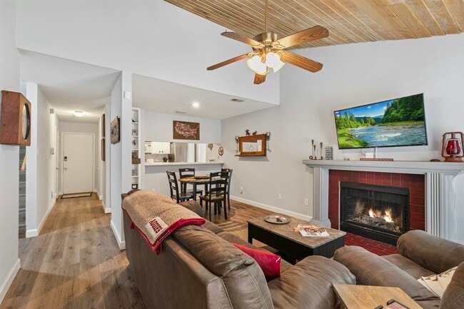Building Photo - 1501 Stallings Dr Unit 67