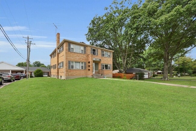 Photo - 3873 E Galbraith Rd Unit 4
