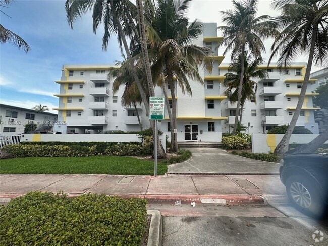 Building Photo - 80 S Shore Dr Unit 208 Rental