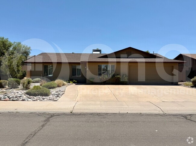 Building Photo - 1653 E Bishop Dr Rental