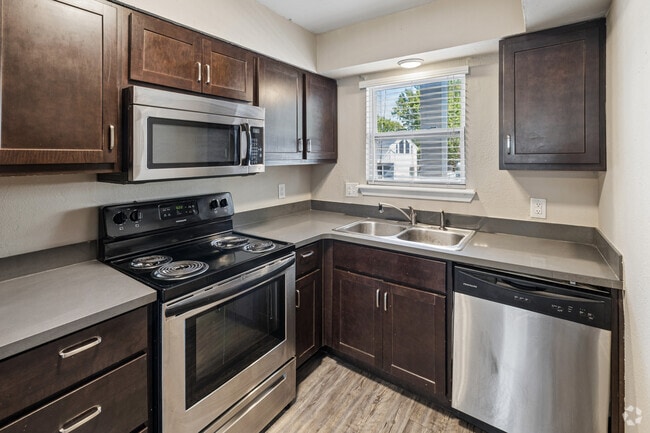 3BR, 2.5BA - 1,350SF - Kitchen