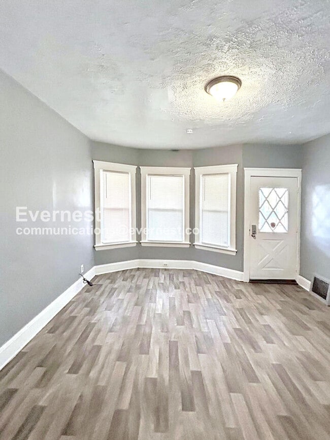 Photo - 3443 Regent Rd Unidad 1