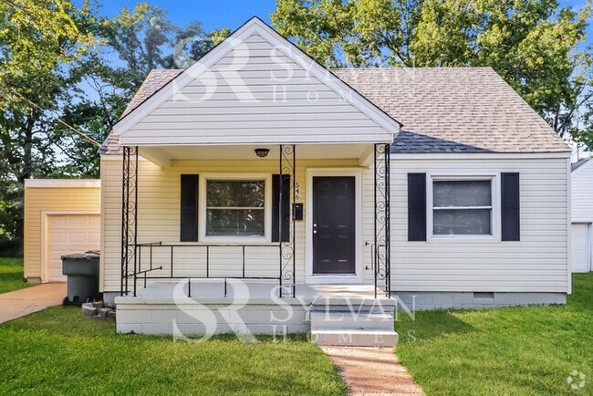 Building Photo - Welcome to this charming abode. Rental
