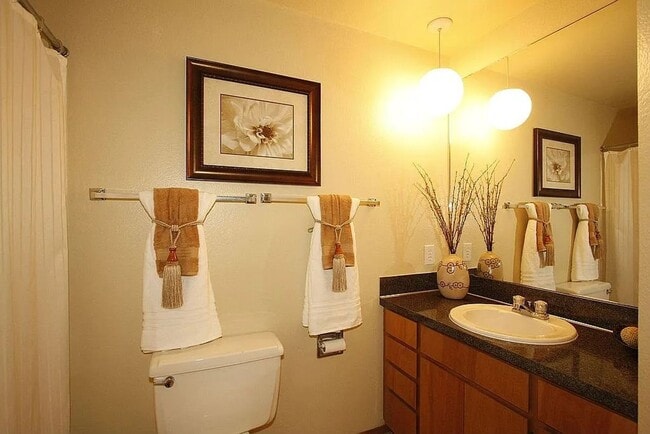 Photo - 4Bd/2.5Ba Kirkland House