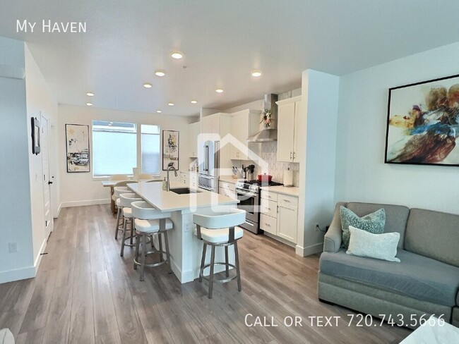 Photo - 2811 W 69th Ave