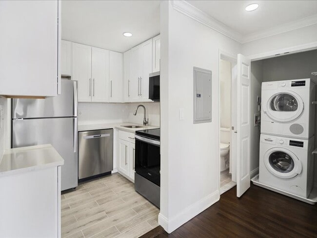 Building Photo - 40 Roseland Avenue Rental