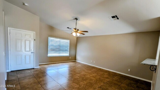 2536 E McArthur Dr
