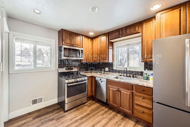 Photo - 10462 Carlile St