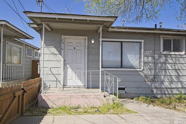 Building Photo - 2516 D St Rental