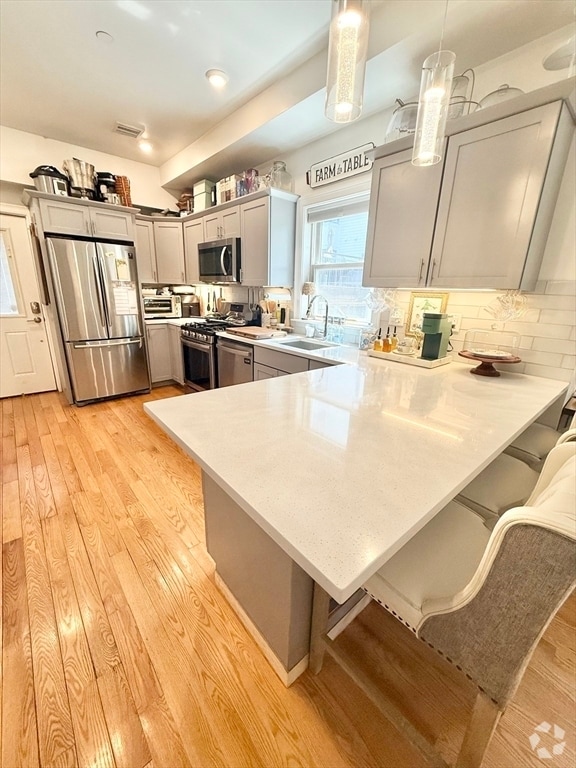 Building Photo - 6 Beech St Unit 2 Rental