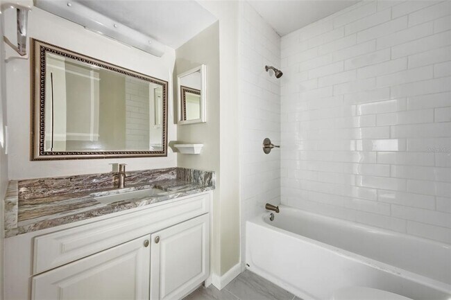 Photo - 3102 W Horatio St Unit 12